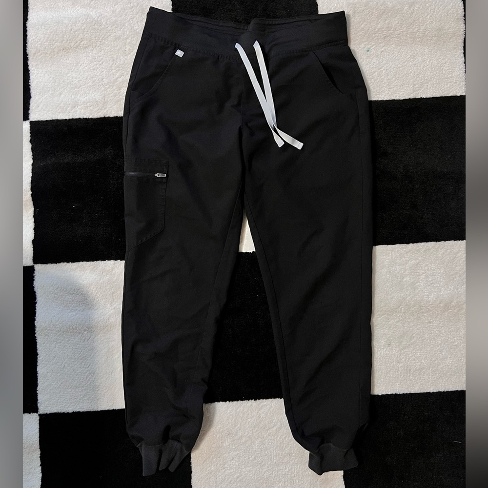 Figs Black Jogger Pants tech